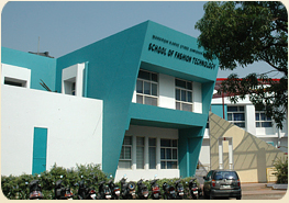 School of Fashion Technology Pune, Fashion Design College India